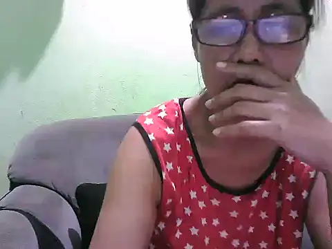 Snapshot of HotLadyPinay32 chatting on 06/04/26, 11:49 HotLadyPinay32 online show from 06/04/26, 11:49