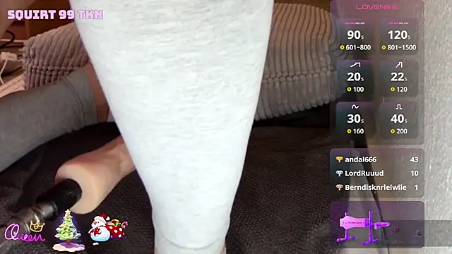 Snapshot of Chatqueen chatting on 12/19/25, 03:52 Chatqueen online show from 12/19/25, 03:52