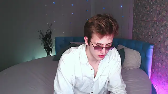 KiskaKurt online show from 09/20/25, 09:16