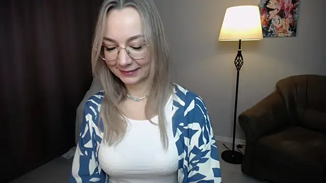 Ava Elior online show from 10/19/25, 06:03