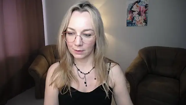 Snapshot of Ava_Elior chatting on 06/21/26, 11:46 Ava Elior online show from 06/21/26, 11:46