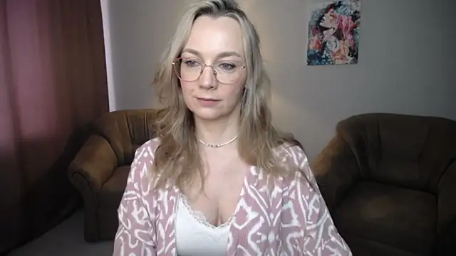 Snapshot of Ava_Elior chatting on 07/03/26, 11:38 Ava Elior online show from 07/03/26, 11:38