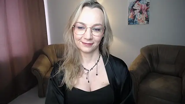 Snapshot of Ava_Elior chatting on 07/07/26, 12:20 Ava Elior online show from 07/07/26, 12:20