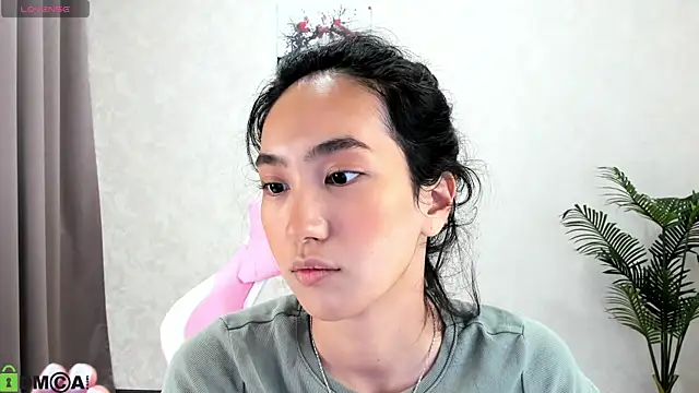 FlirtyAura online show from 11/10/25, 03:16