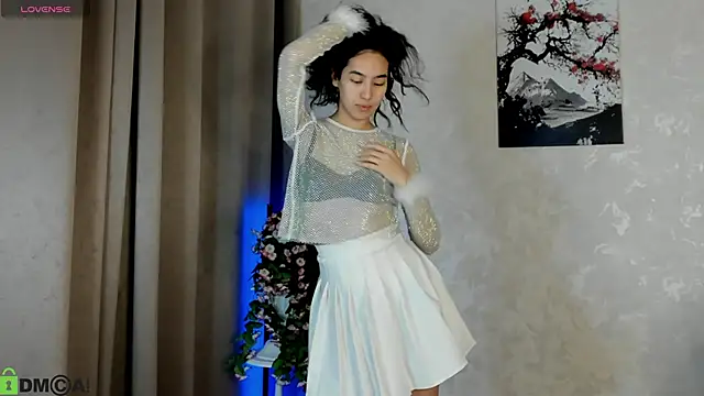 FlirtyAura online show from 12/05/25, 03:48