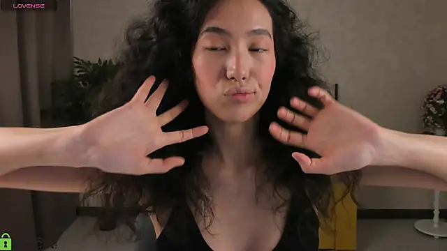 FlirtyAura online show from 04/03/26, 03:26