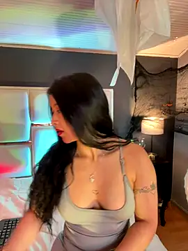 Snapshot of BellaFernandez__ chatting on 11/01/25, 12:07 BellaFernandez online show from 11/01/25, 12:07