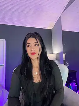 Snapshot of BellaFernandez__ chatting on 11/27/25, 12:07 BellaFernandez online show from 11/27/25, 12:07