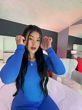 Snapshot of BellaFernandez__ chatting on 12/18/25, 10:54 BellaFernandez online show from 12/18/25, 10:54