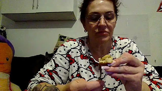 RubyyRosee online show from 02/15/26, 09:41