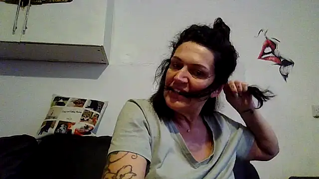 RubyyRosee online show from 06/09/26, 05:41