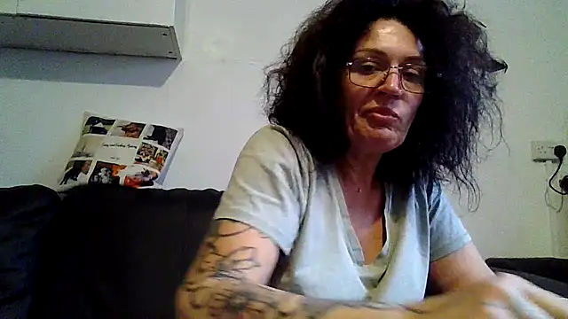 RubyyRosee online show from 06/11/26, 05:38