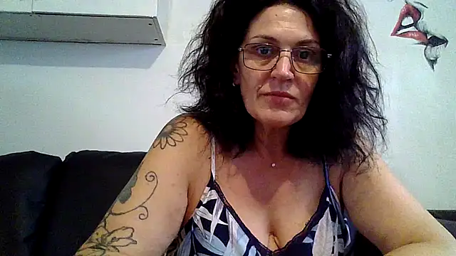 RubyyRosee online show from 06/25/26, 05:23