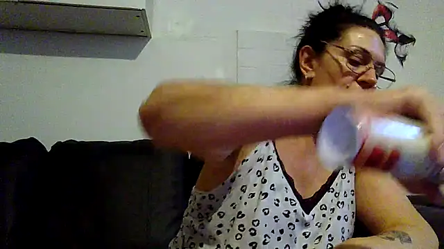 RubyyRosee online show from 06/27/26, 05:23