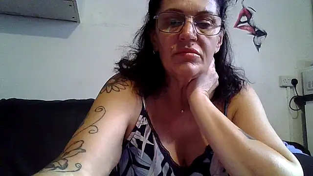 RubyyRosee online show from 07/02/26, 06:19