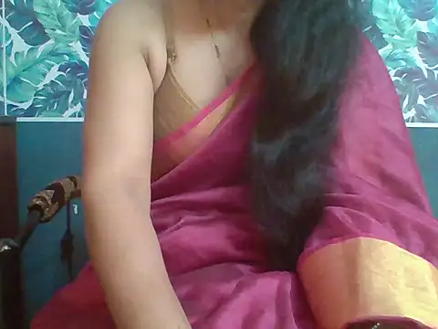 Snapshot of Marathi_q4een01 chatting on 10/14/25, 04:24 Marathi q4een01 online show from 10/14/25, 04:24