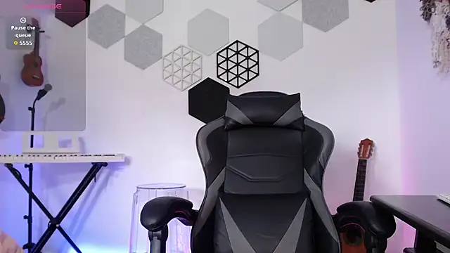 Susanahendrix online show from 07/08/26, 06:23