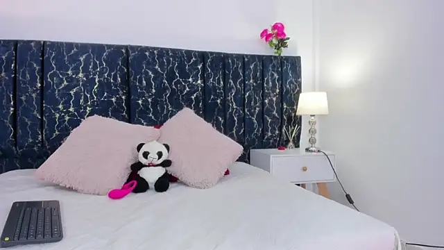 katte landerr online show from 04/01/26, 12:50