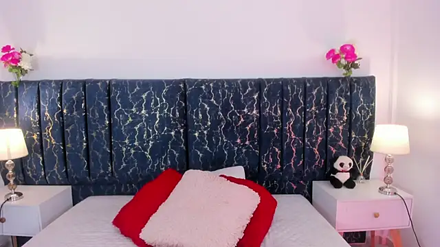 katte landerr online show from 04/13/26, 01:05