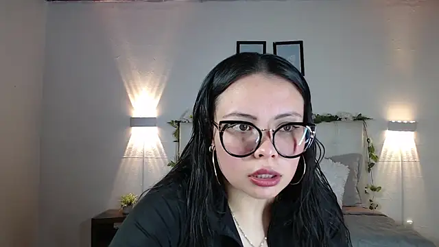 Megan 05  online show from 11/30/25, 05:28