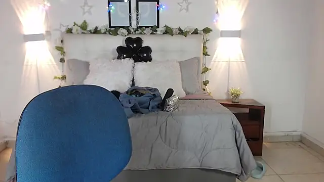 Megan 05  online show from 02/15/26, 06:59