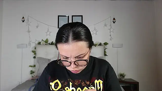 Megan 05  online show from 03/04/26, 06:58