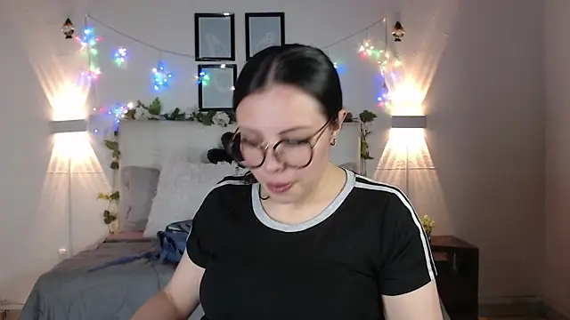 Megan 05  online show from 03/29/26, 07:03