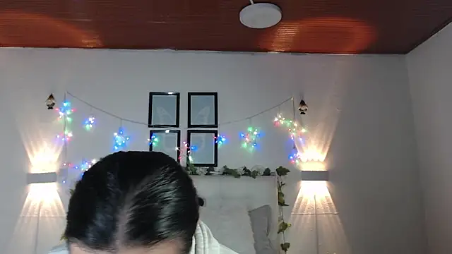 Megan 05  online show from 04/15/26, 07:21