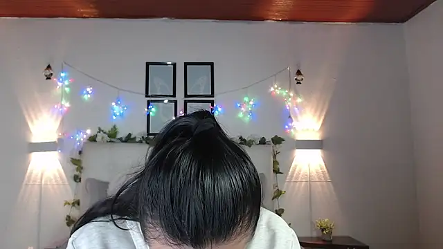 Megan 05  online show from 04/22/26, 07:15