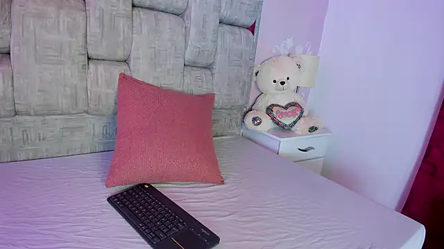 KatySweetas online show from 02/18/26, 02:13