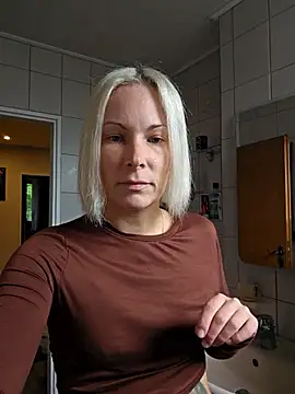 Sunny-Sin online show from 09/17/25, 01:35