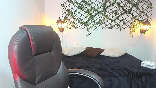 velvet  moon online show from 03/26/26, 12:06