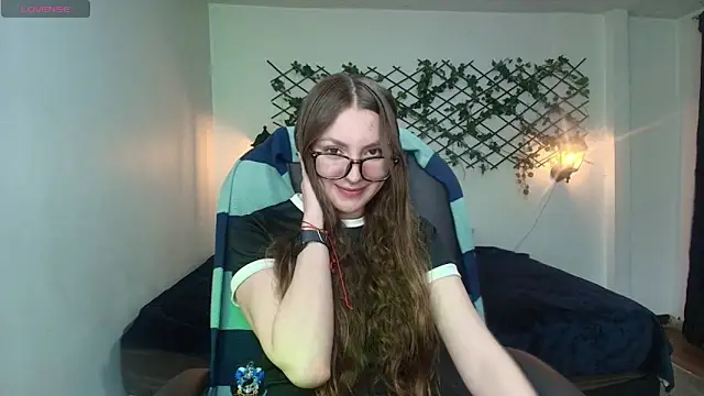 velvet  moon online show from 04/02/26, 12:52