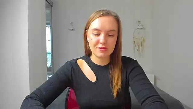 EmmaNorman online show from 10/07/25, 08:33