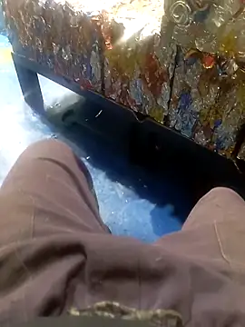 safadinhoo007 online show from 12/17/25, 03:34