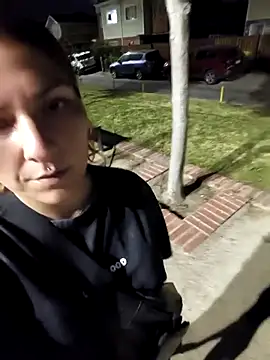 Snapshot of xjuanaxmaldadxxx chatting on 12/19/25, 02:18 xjuanaxmaldadxxx online show from 12/19/25, 02:18