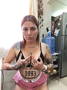 Snapshot of xjuanaxmaldadxxx chatting on 02/11/26, 02:00 xjuanaxmaldadxxx online show from 02/11/26, 02:00