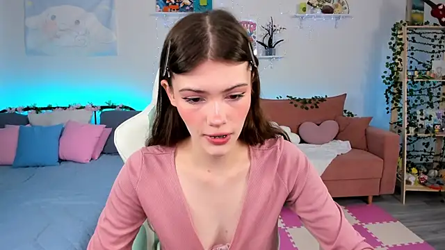Snapshot of Zoe_Vee chatting on 07/15/26, 03:23 Zoe Vee online show from 07/15/26, 03:23