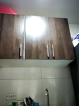 Megara 25 online show from 11/28/25, 04:42