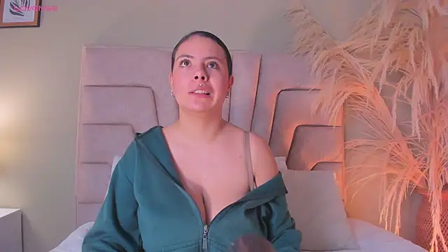 angelica cross  online show from 03/15/26, 11:38