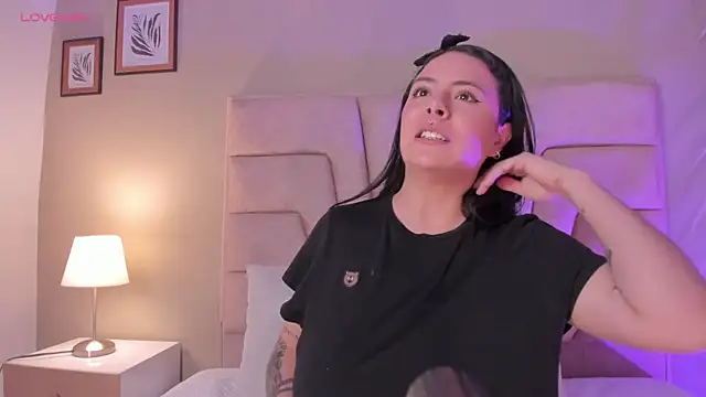 angelica cross  online show from 04/21/26, 08:12