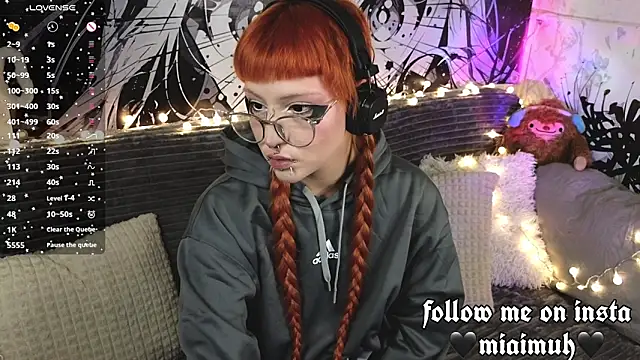 mia  yui online show from 02/16/26, 09:22