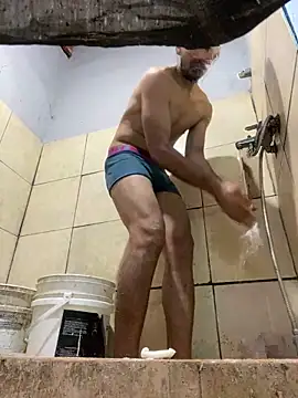 Emabracamonte95 online show from 11/07/25, 08:20