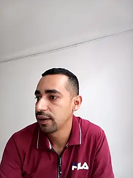 stivenlujan69 online show from 04/18/26, 09:59