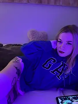 Snapshot of marnemzavar444 chatting on 11/08/25, 09:13 marnemzavar444 online show from 11/08/25, 09:13