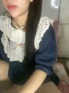 Snapshot of RubyBerry chatting on 09/10/25, 02:11 RubyBerry online show from 09/10/25, 02:11