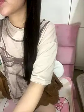 Snapshot of RubyBerry chatting on 09/15/25, 04:12 RubyBerry online show from 09/15/25, 04:12