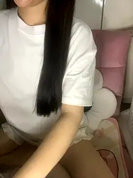 Snapshot of RubyBerry chatting on 09/24/25, 04:32 RubyBerry online show from 09/24/25, 04:32