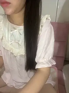 Snapshot of RubyBerry chatting on 09/27/25, 04:17 RubyBerry online show from 09/27/25, 04:17