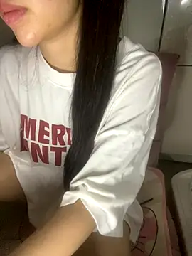 Snapshot of RubyBerry chatting on 09/28/25, 04:23 RubyBerry online show from 09/28/25, 04:23